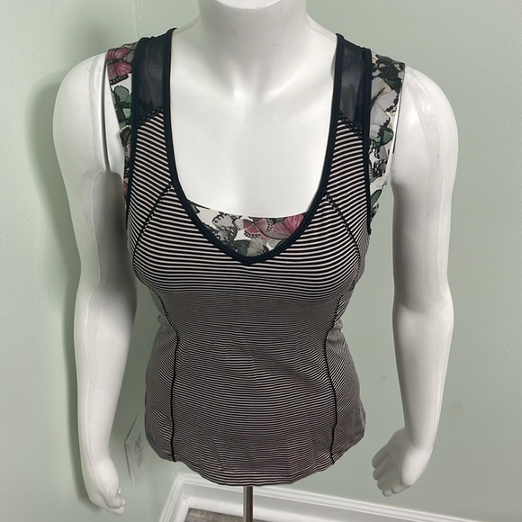 Lululemon Super Sport Tank Floral w/ Bra 4 - Picture 9 of 10